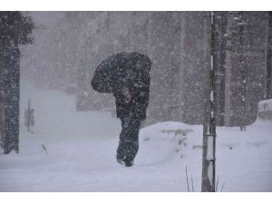 Şırnak’ta kar kalınlığı 20 santime ulaştı, mahsur kalan 43 kişi kurtarıldı