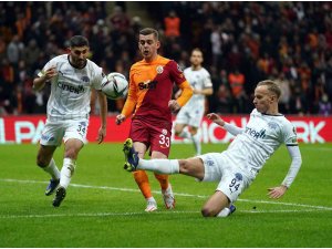 Spor Toto Süper Lig: Galatasaray: 1 - Kasımpaşa: 1 (İlk yarı)