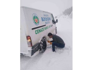 Malatya Büyükşehir mezarlıklar müdürlüğünün zorlu kar mesaisi