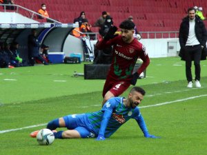 Spor Toto Süper Lig: A. Hatayspor: 0 - Çaykur Rizespor: 0 (İlk yarı)