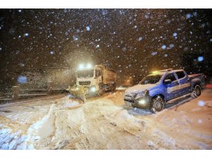 Pamukkale’de kar mesaisi devam ediyor