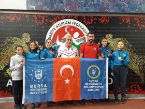 Bursa Büyükşehir Belediyesporlu atletler Türkiye Şampiyonası’ndan 3 birincilikle döndü