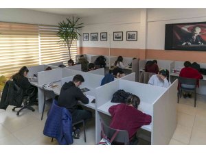 Öğrenci Çalışma Merkezinde çay, kahve ve internet ücretsiz