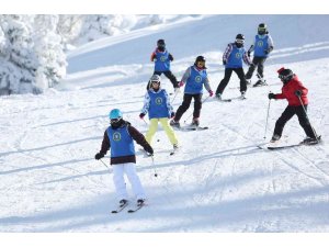 Bursa Büyükşehir Belediyespor Kayak-Snowboard Kampları’nda ilk dönem tamamlandı