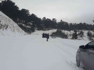Muğla-Denizli karayolu kar nedeniyle ulaşıma kapandı