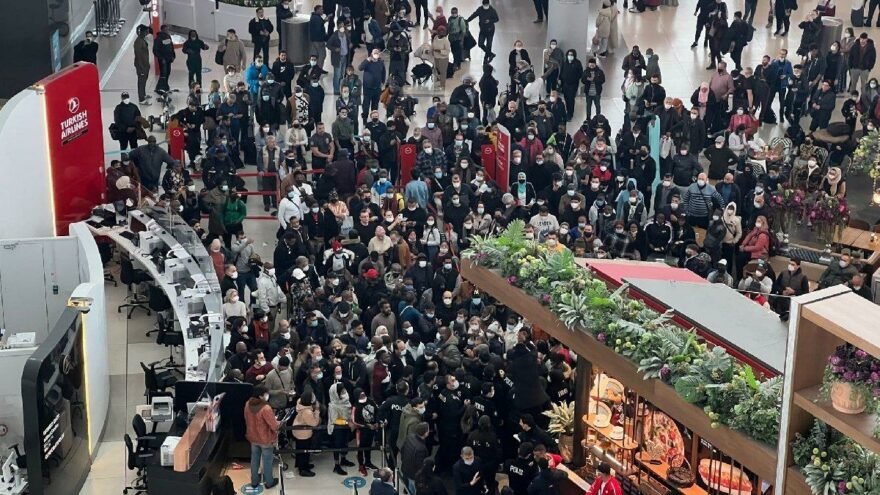 İstanbul Havalimanı’nda yolcular isyan etti