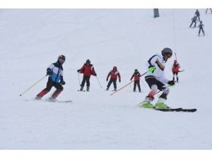 Bitlis’te geleceğin kayakçıları yetişiyor