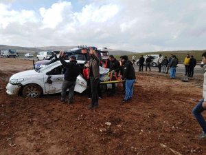 Siirt’te minibüs ile otomobil çarıştı: 4 yaralı