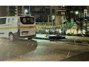Bursa’da kadın hakim, çocuk parkında iple asılı halde ölü bulundu