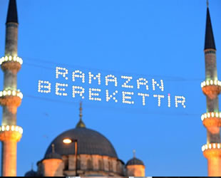 Ramazan’da camilerin süsü: ‘Mahyalar’