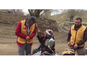 İyilik Derneği kumanya dağıtımıyla binlerce kişiye ulaşıyor