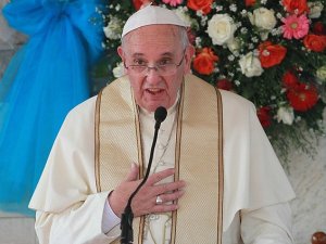 Papa: İfade özgürlüğü insani gerçekleri dikkate almalı