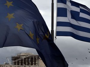 Seçimi Syriza kazandı Euro çakıldı