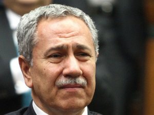 AKP'nin kuruluşunu anlatan Bülent Arınç, bir kez daha ağladı