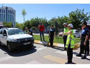 Şanlıurfa’da özel çocuklar trafik polisi oldu