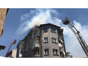 Eskişehir’de bir apartmanda korkutan yangın