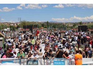Başkan Türkyılmaz binlerce kişiyi ağırladı