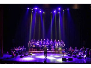 Bilecik’te Türk Sanat Müziği konserine yoğun ilgi