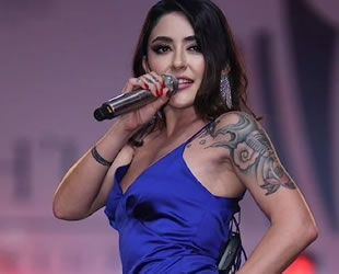 Şarkıcı Melek Mosso'nun Isparta'da vereceği konser iptal edildi