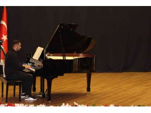 ADÜ’de piyano konseri gerçekleşti