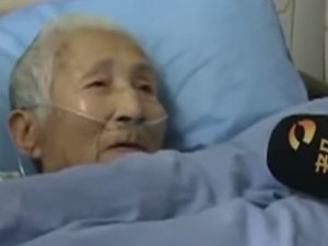 94 yaşındaki Çinli kadın, komadan sonra ingilizce konuşma başladı