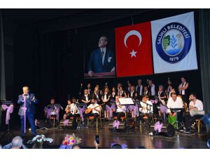 Salihli’de ‘Yurdumun Türküleri’ konserine büyük ilgi