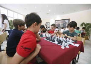 Büyükşehir’in kültür merkezleri genç satranççılar yetiştiriyor