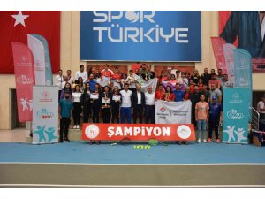 Tenis Yıldızlar Türkiye Birinciliği müsabakaları sona erdi
