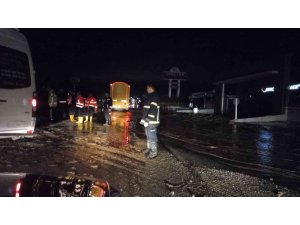 Sel nedeniyle kapanan Ankara-Afyonkarahisar Karayolu 3 saatte açılabildi