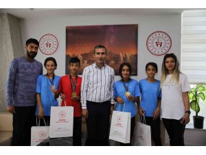 Adıyamanlı sporcular U14 Atletizm Türkiye Şampiyonasından madalya ile döndü