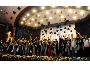ADÜ Söke Sağlık Hizmetleri MYO’da mezuniyet töreni gerçekleştirildi