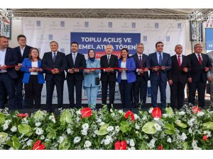 CHP Genel Başkanı Kılıçdaroğlu, Kuşadası’nda toplu açılış ve temel atma törenine katıldı