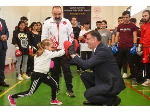 Fair play ödüllü Vali Balcı, ‘Spor Van’ projesini hayata geçiriyor