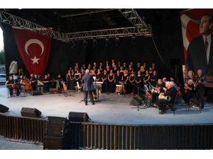 Bodrum Kalesi’nde Türk Sanat Müziği rüzgarı