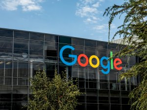 Google casus yazılımlarla mücadele ediyor