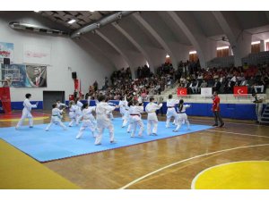 Aydın’da Yaz Spor Okulları düzenlenen tören ile açıldı