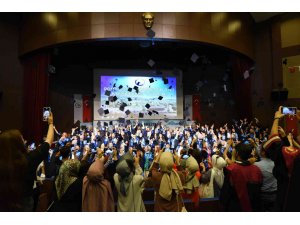 Düzce Üniversitesi’nde mezuniyet gururu yaşandı