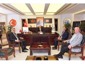 Kaymakam Öztürk ve Kaymakam Refiki Başkan Bakkalcıoğlu’nu ziyaret etti