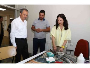Başkan Kılınç, ADIMEK kurs merkezindeki eserleri inceledi