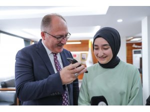 Milli Eğitim Bakanı Özer’den LGS Türkiye birincilerine tebrik