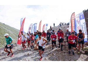 Avrupa’nın en yüksekte biten VK Yarışı Erciyes’te koşuldu