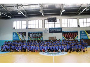 Şanlıurfa’da gençlerin vazgeçilmezi yaz spor okulları  oldu