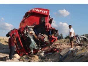 Mersin’de nakliye kamyonu kaza yaptı: 4 ölü