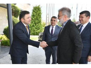 Milletvekili Taner Yıldız, Kayseri OSB Başkanı Mehmet Yalçın’ı ziyaret etti
