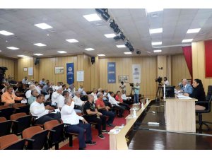 Akdeniz Belediye Meclisi’nde ’borçlanma talebi’ reddedildi