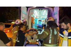 Sancaktepe’de 5 araç kazaya karıştı, 2 kişi yaralandı