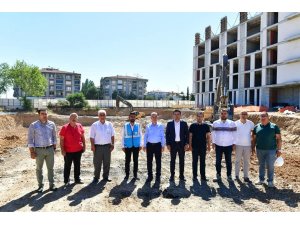 Yeşilyurt Belediyesi’nin yeni hizmet binası inşaatı sürüyor
