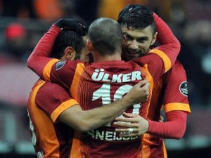 Galatasaray liderliği bırakmak istemiyor