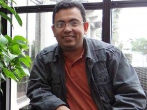 Bangladeşli ateist yazar parçalanarak öldürüldü