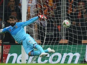 Sneijder'den Volkan'a rest